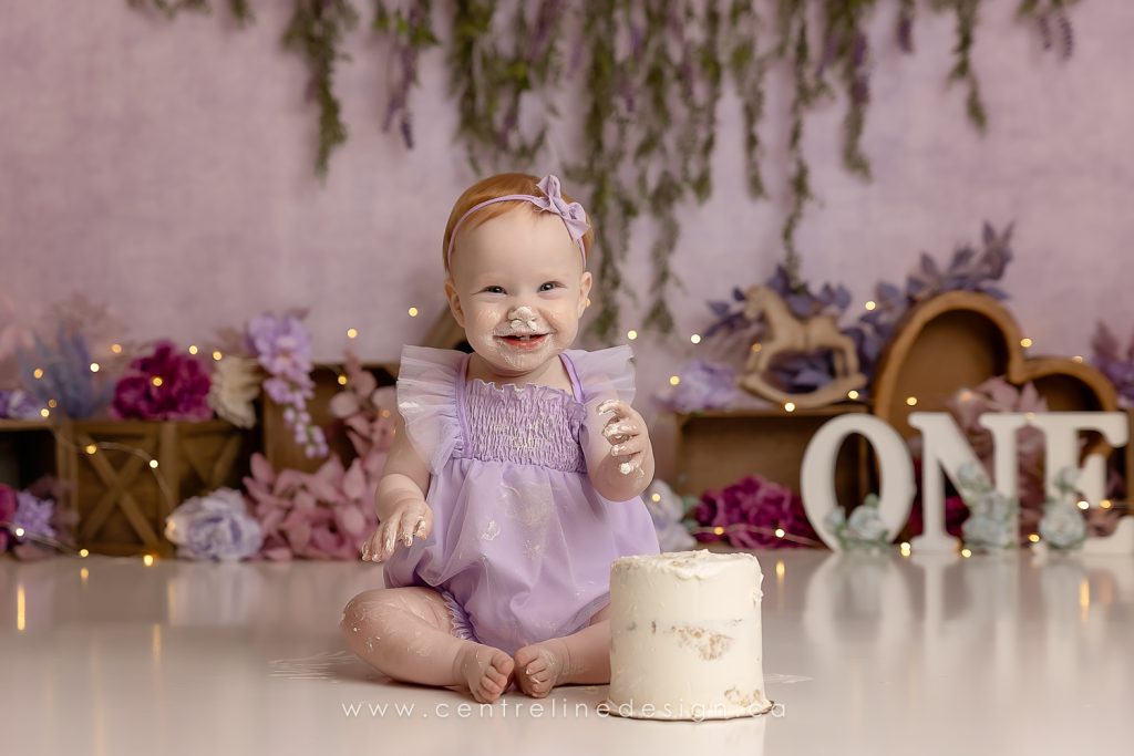 cake smash with 1 year old, purple background