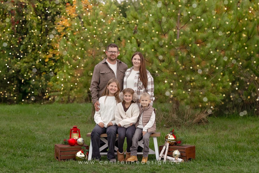 Outdoor Christmas Mini in Kawartha Lakes